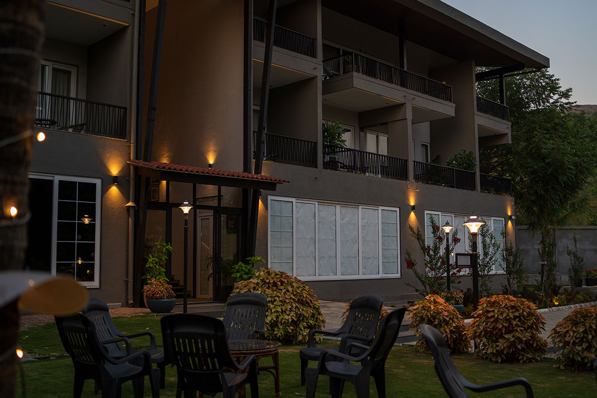 Courtyard-07